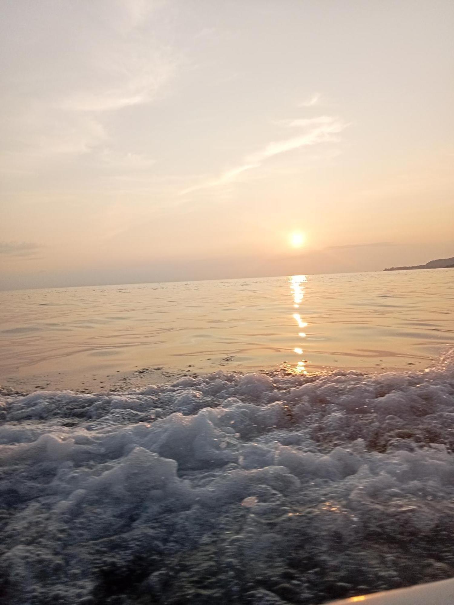 Cnunk Bungalow Gili Meno Bagian luar foto